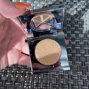IL MAKIAGE “eyes on the prize” eye color shadow